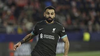 Salah contract 'doesn't worry me' - Slot ahead of Fulham game